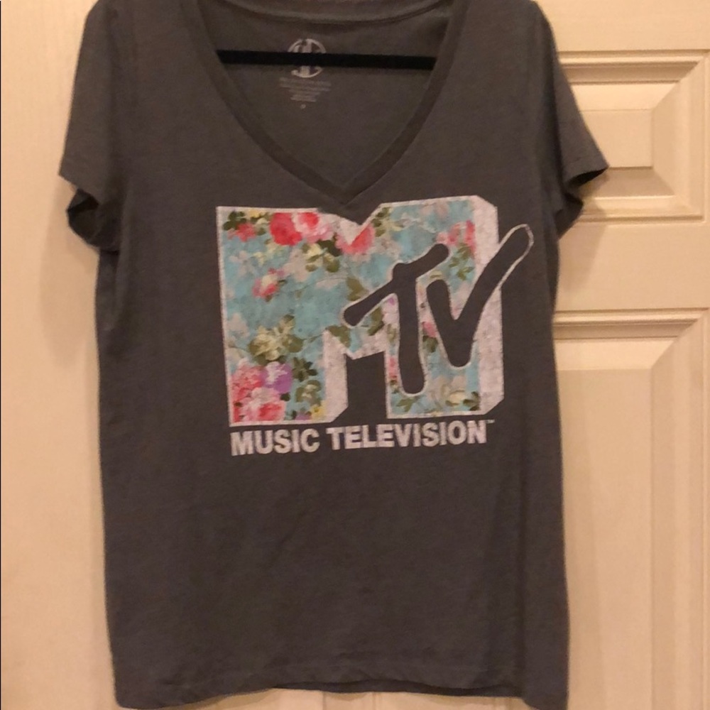 MTV V neck T-shirt - NWOT